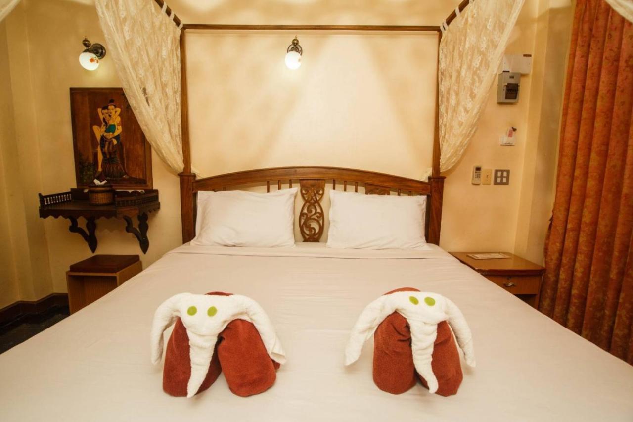 Noble Night Guesthouse Канчанабурі Екстер'єр фото