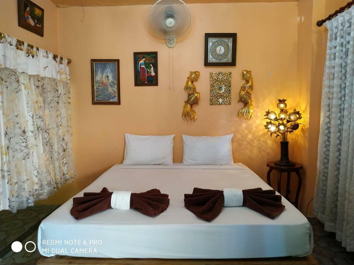 Noble Night Guesthouse Канчанабурі Екстер'єр фото